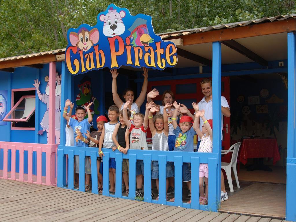 Officiel Siblu Les Sables Du Midi Campsite 4*